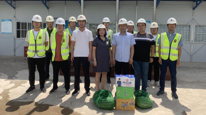 我為群眾辦實(shí)事 | 規(guī)劃設(shè)計院工會開展“夏送清涼進(jìn)工地”慰問活動